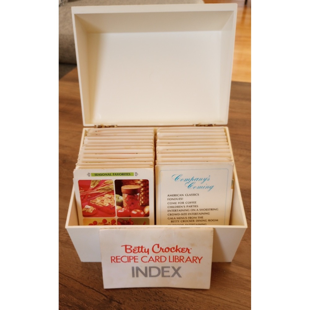 VTG 1971 Mid Century Betty Crocker Recipe Card Library (Complete) EUC